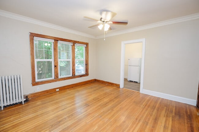 Building Photo - Girard Apartments