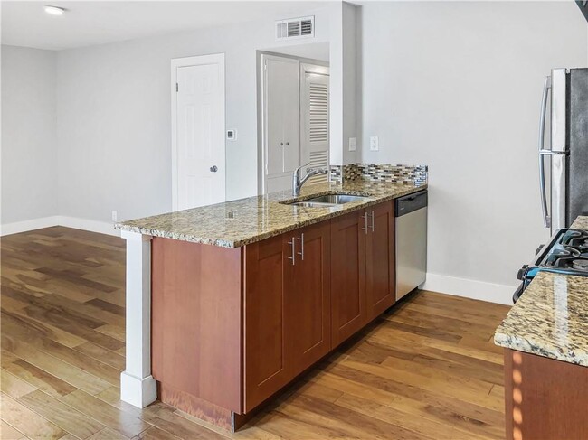 Building Photo - 5820 Berkman Dr