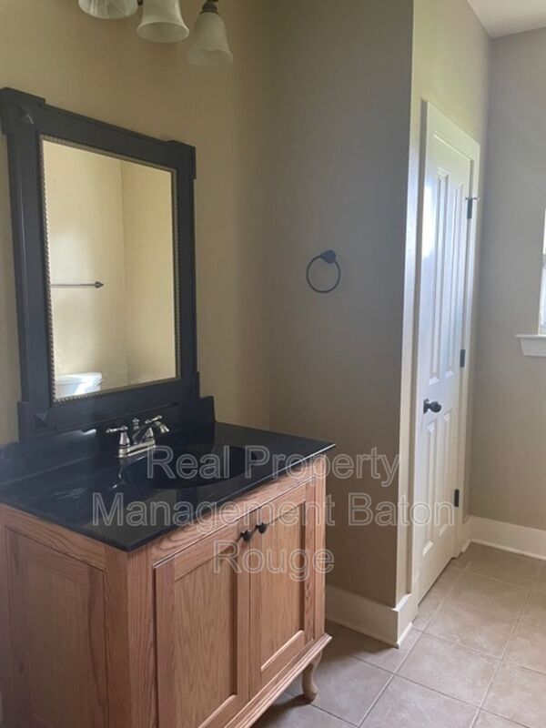 Building Photo - 15155 LA-44
