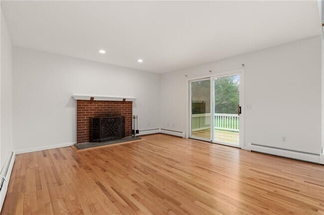 Building Photo - 43 Blue Grass Drive