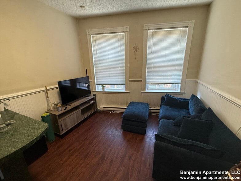 Building Photo - 872 Huntington Ave