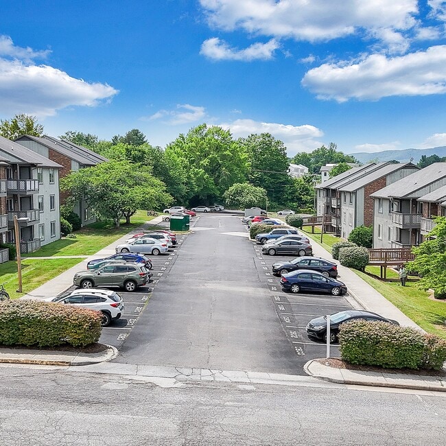 Building Photo - 802 Claytor Square