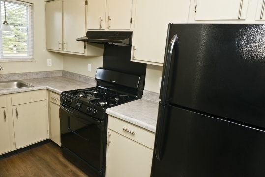 Interior Photo - Oakdale Square Apartments / Townhomes