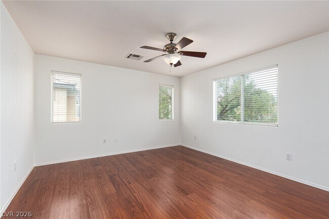 Building Photo - 9933 Carrizo Springs Ave