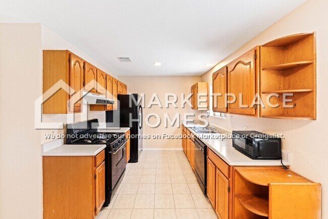 Building Photo - 1804 Easton Dr