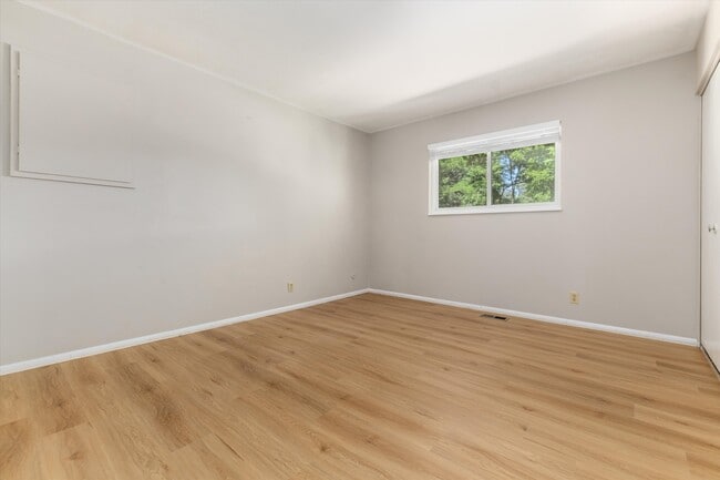 Building Photo - 7426 S Quince Ct