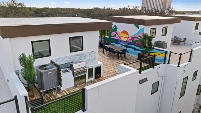 Building Photo - 623 Petit Wy