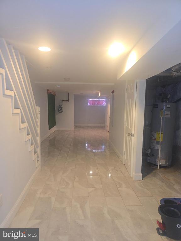 Building Photo - 5538 Delancey St