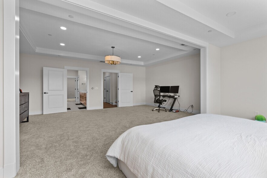 Building Photo - 134 Enclave Dr