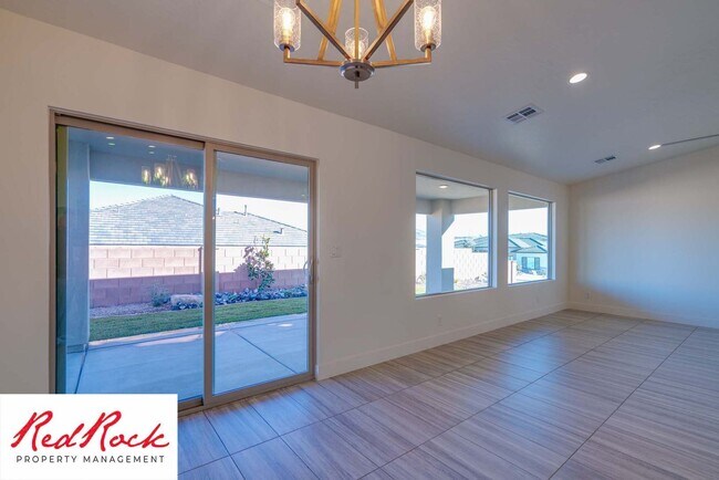 Building Photo - Incredible 3 Bedroom, 2 Bathroom Property ...