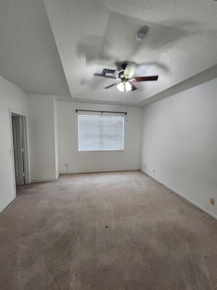 Building Photo - 460 Marbella Dr