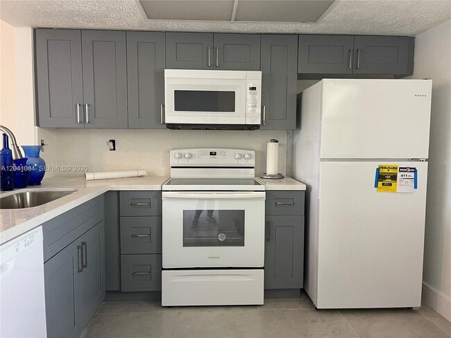 Building Photo - 2513 San Remo Cir