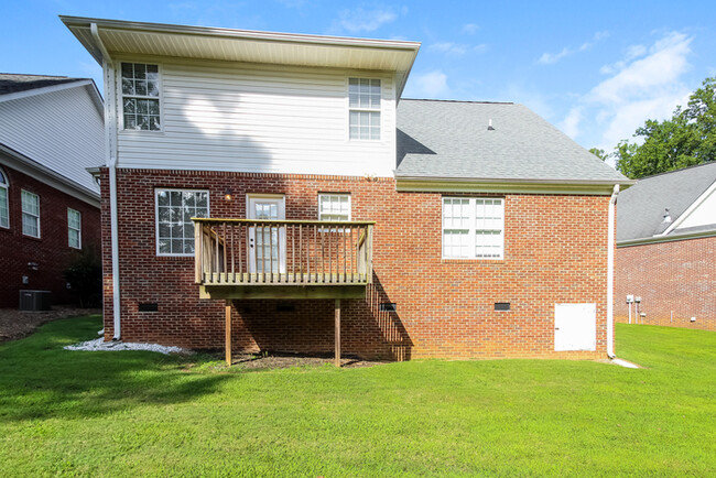 Building Photo - Brick Home in Easley, SC