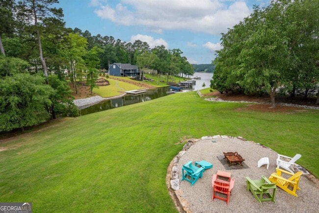 Building Photo - 1060 Old Rock Rd