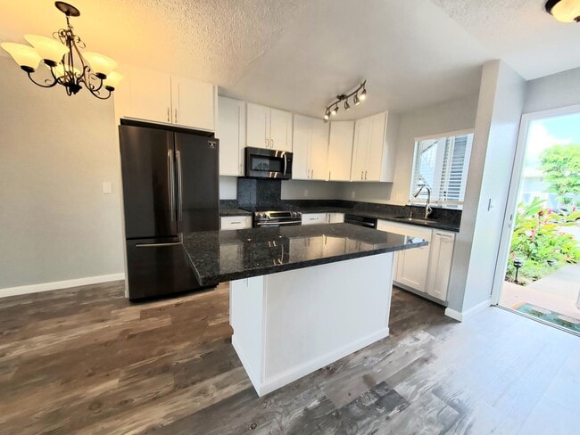 Building Photo - Desirable Ground Floor Waikele Unit!