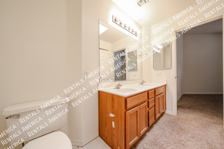 Building Photo - 6730 E Hermosa Vista Dr