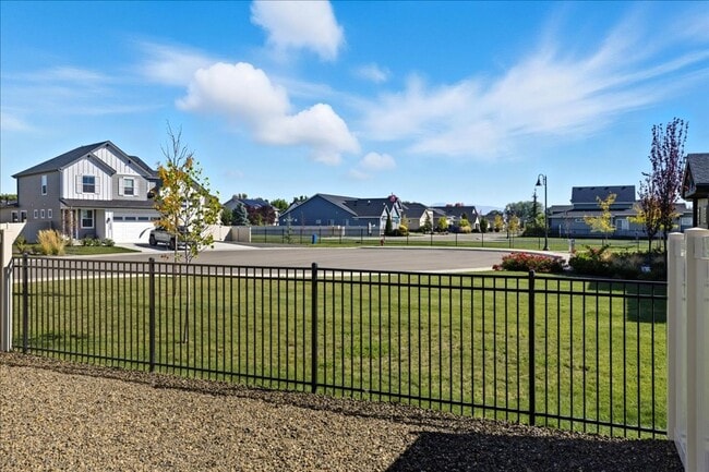 Building Photo - Brand new 3 bed 2.5 bath townhouse