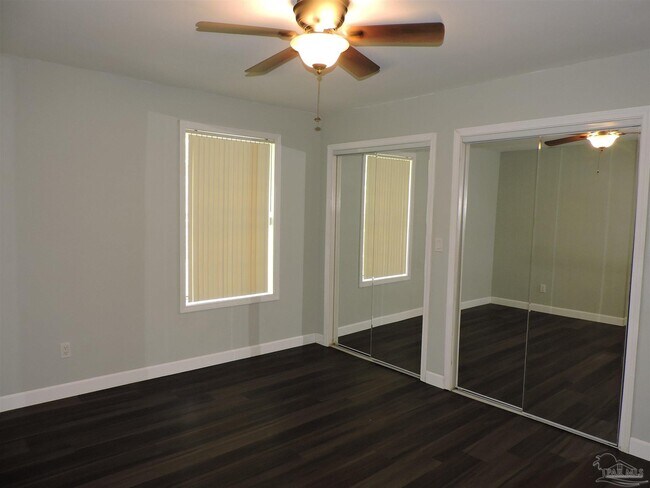 Building Photo - 7674 Old Hickory Dr