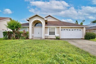Building Photo - Stunning 3/2 Home with a Spacious 2 Car Ga...