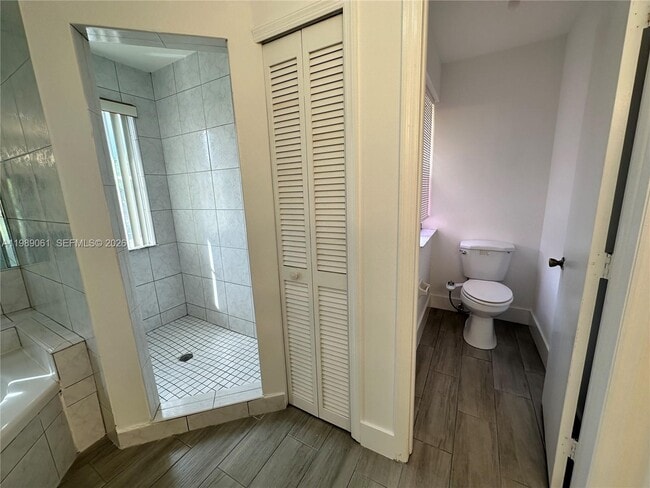 Building Photo - 14832 SW 104th St