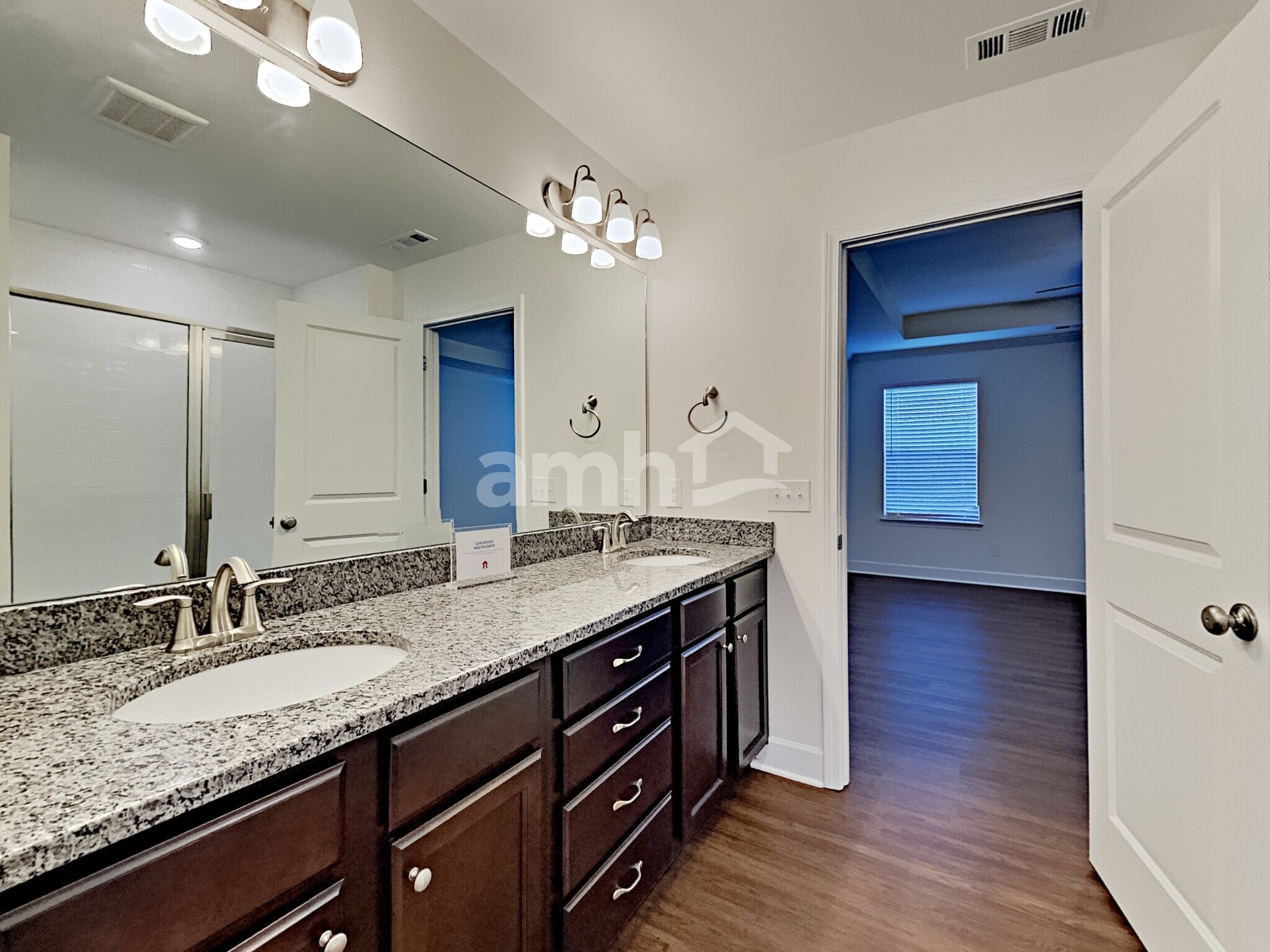 Building Photo - 4945 Chutney Dr