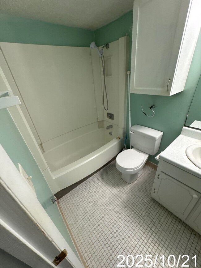 Building Photo - 201 E College Blvd