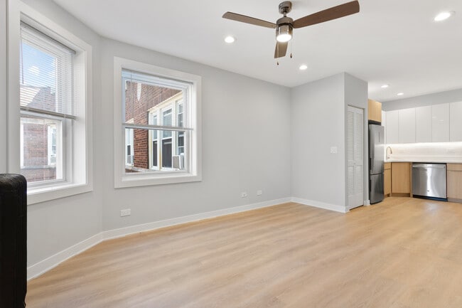 Building Photo - 7383 N Damen Ave