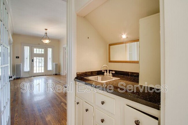 Building Photo - 1473 Harbert Ave