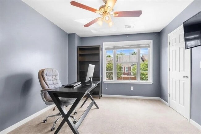 Building Photo - 6022 Mayfield Way SE