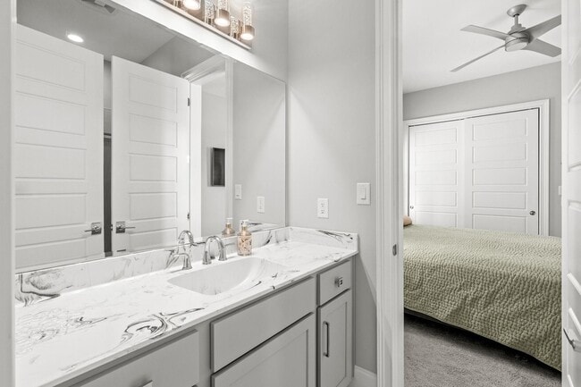 Building Photo - 5960 Bolsena Pl