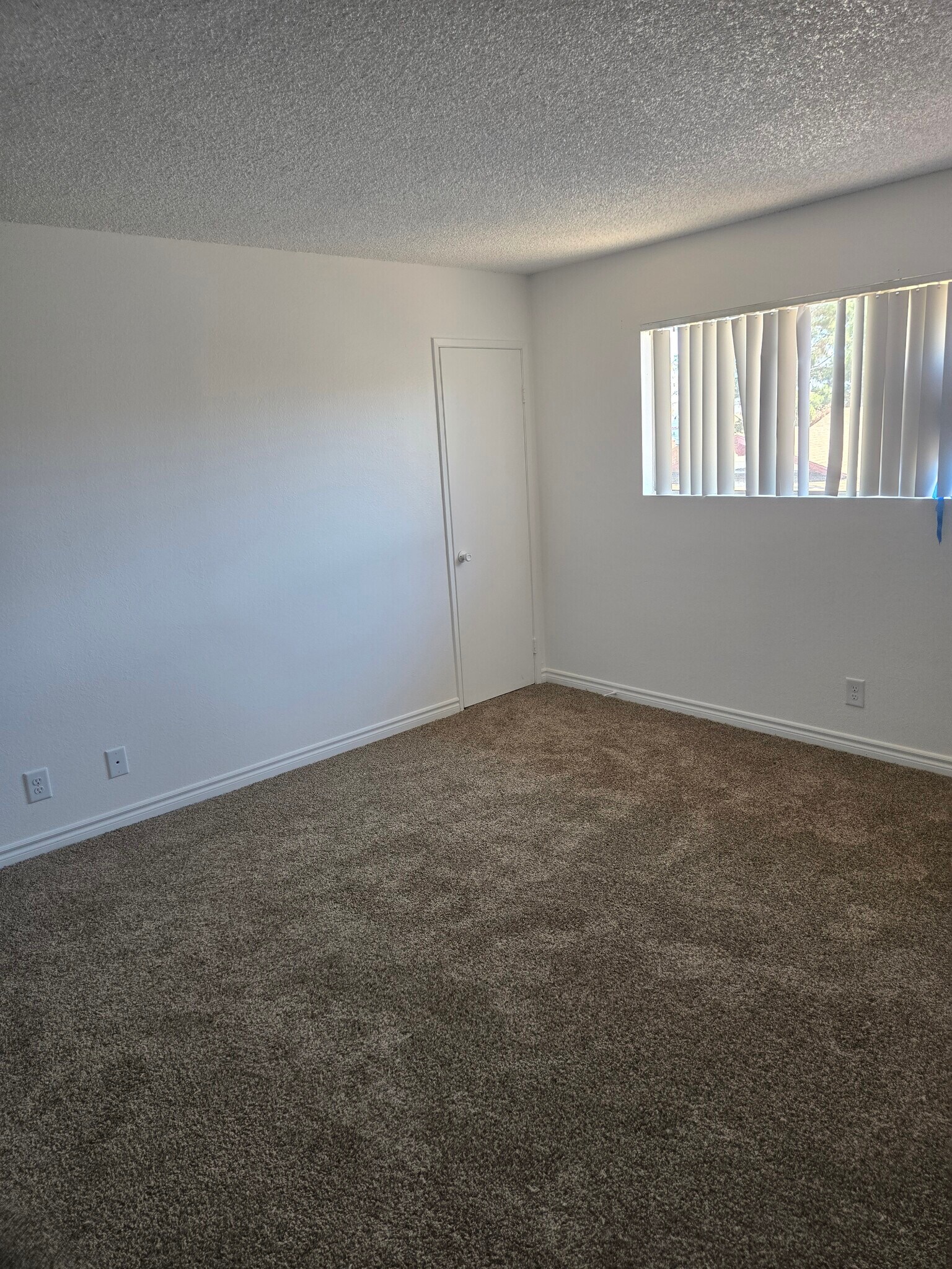 Building Photo - 2701 Kline Cir