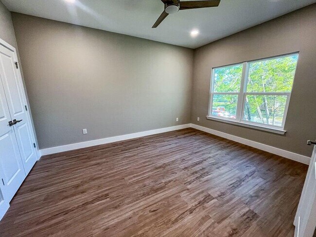 Building Photo - 2885 Leah's Ln