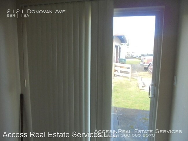 Building Photo - 2 br, 1 bath House - 2121 Donovan Ave