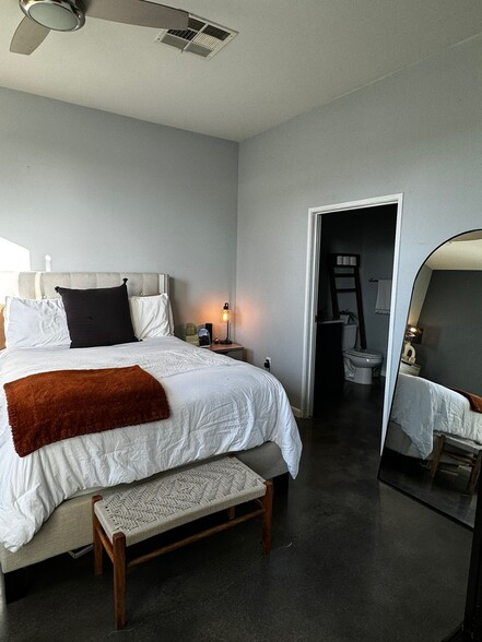 Last tenant furnished - 435 W Center Street Promenade