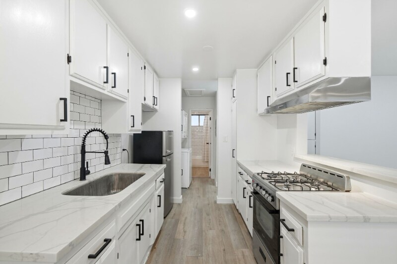 Primary Photo - 5549 Fulcher Ave