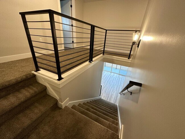 Building Photo - 12307 Eovaldi Ave