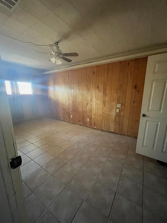 Building Photo - 11911 Pollyanna Ave