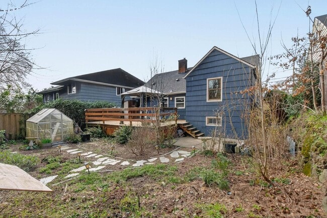 Building Photo - Vintage 3-bdrm/1-bdrm Alameda charmer—Many updates, large yard w/deck & raised beds