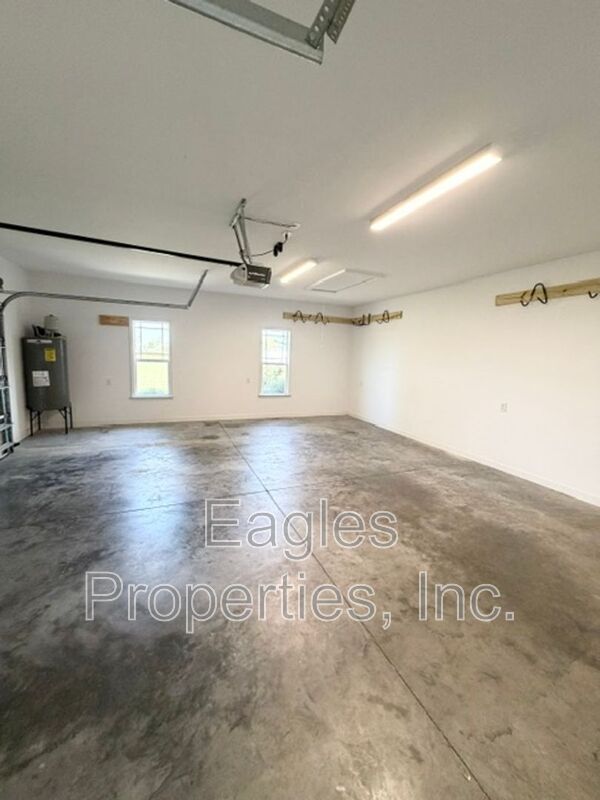 Building Photo - 328 N Landing Dr
