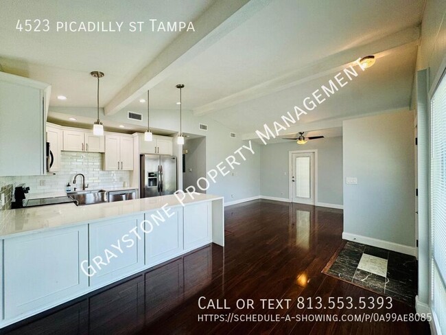 Building Photo - "Exquisite 3-Bedroom Home in Prime Tampa L...