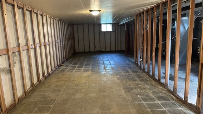 Building Photo - 7201 Gerber Ave