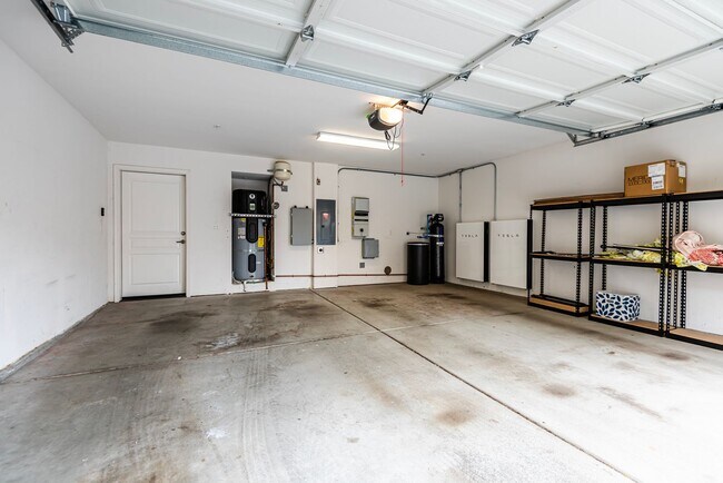 Building Photo - Modern 4BR Townhome w/ Solar, Tesla Powerwalls & 2-Car Garage