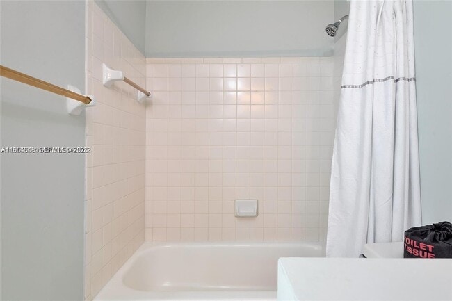 Building Photo - 1800 Water Ridge Dr