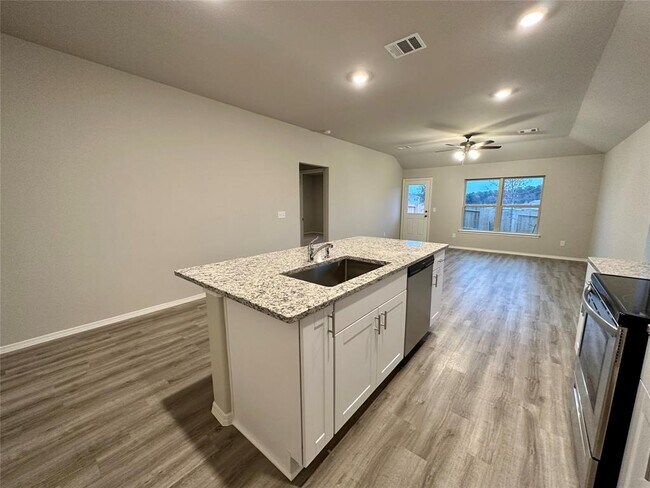 Building Photo - 491 Dalloway St