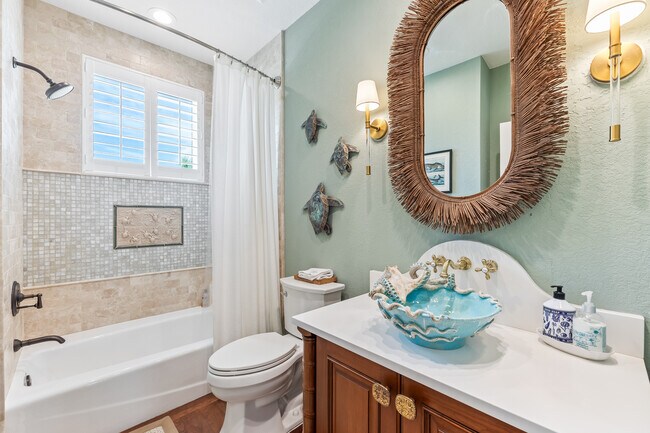 Building Photo - 573 Buttonwood Bay Dr