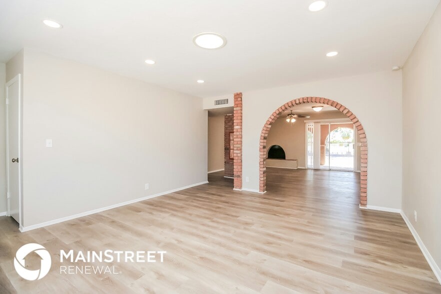 Building Photo - 842 S Revolta Cir