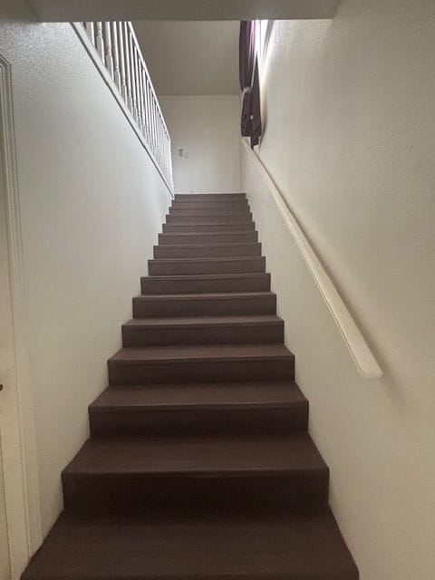 Building Photo - 605 N Mildred Ave