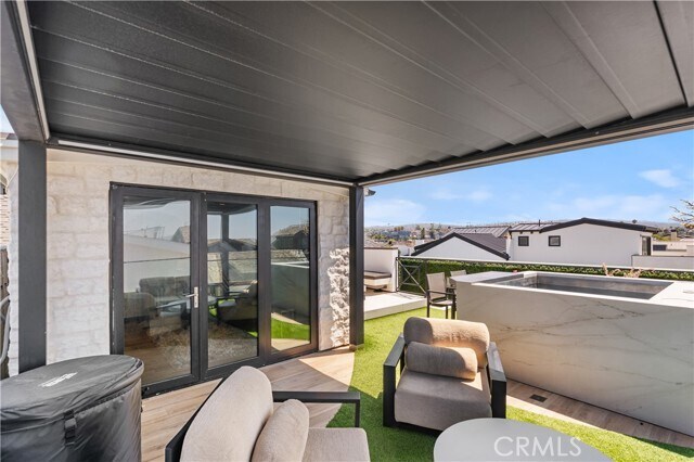 Building Photo - 2037 E Ocean Blvd