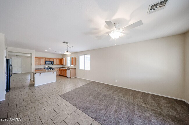Building Photo - 43337 N Heavenly Way
