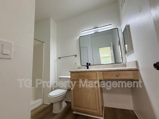 Building Photo - 7800 Point Meadows Dr
